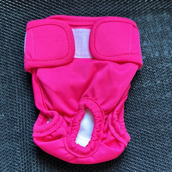 Reusable Dog diaper in size extra small: 1 bright pink - Picture 5 of 11